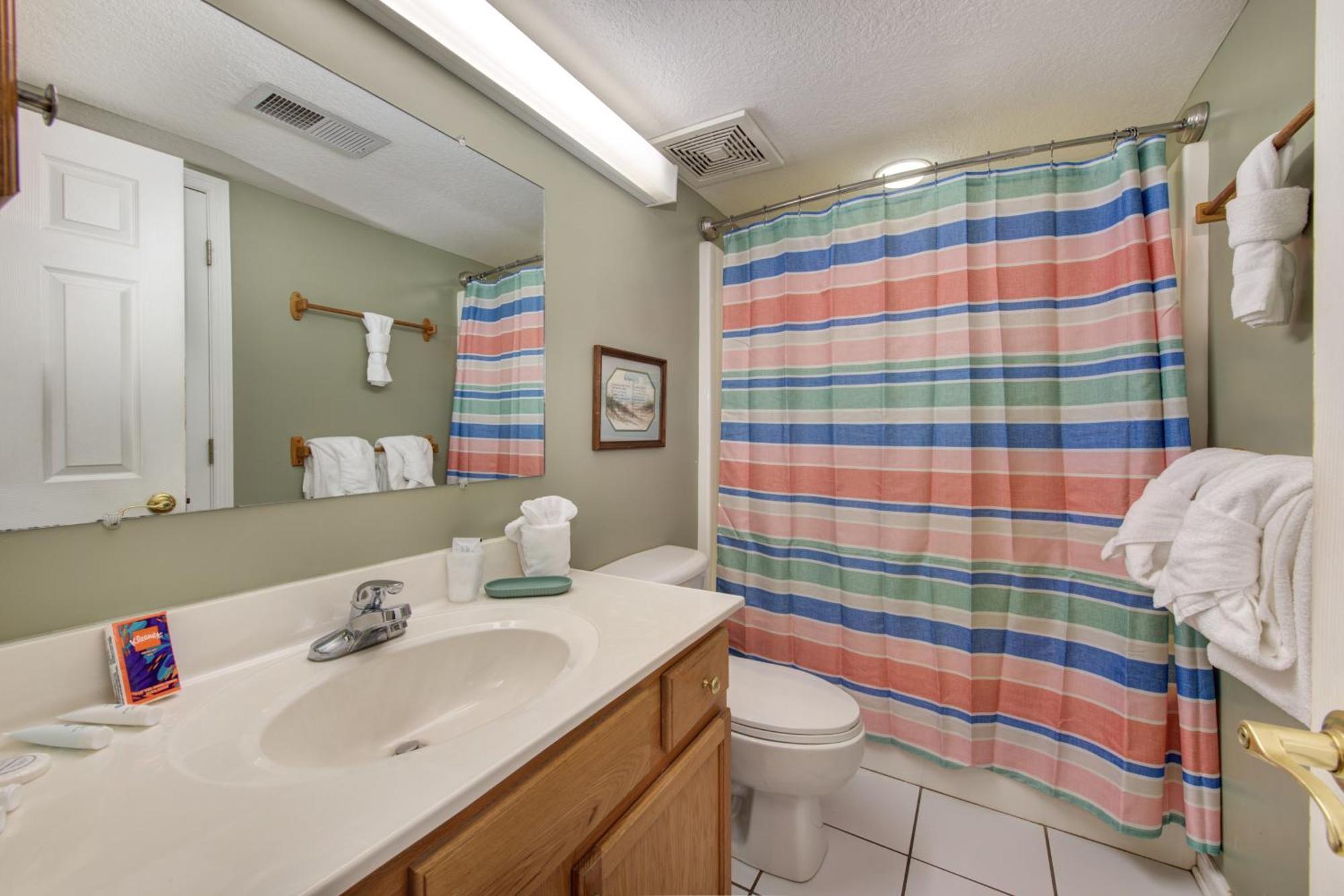 Colonial Crest Unit #113 Apartment *