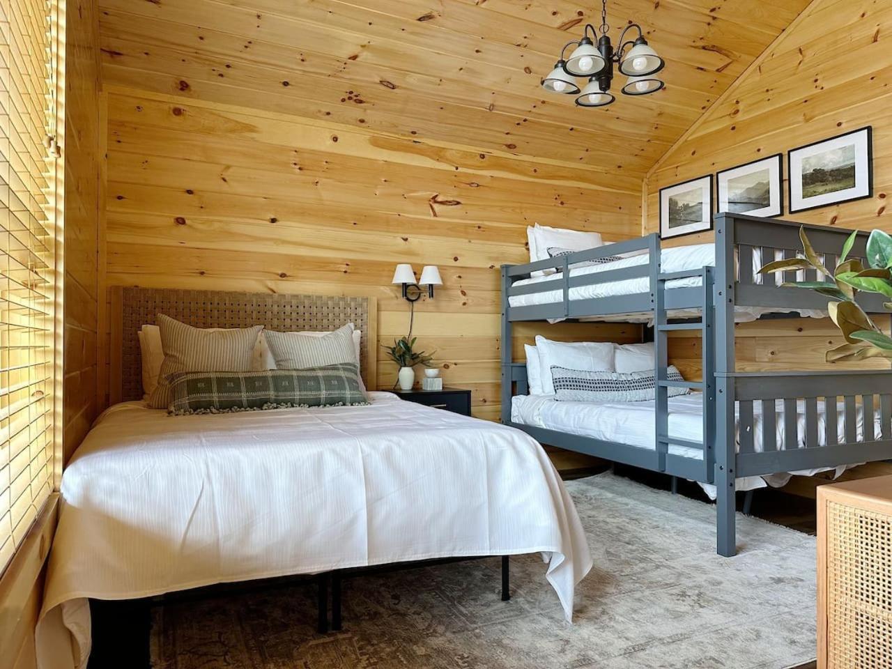Holiday home 2 Sleeps 28 8bedroom Pool Hot Tub Game