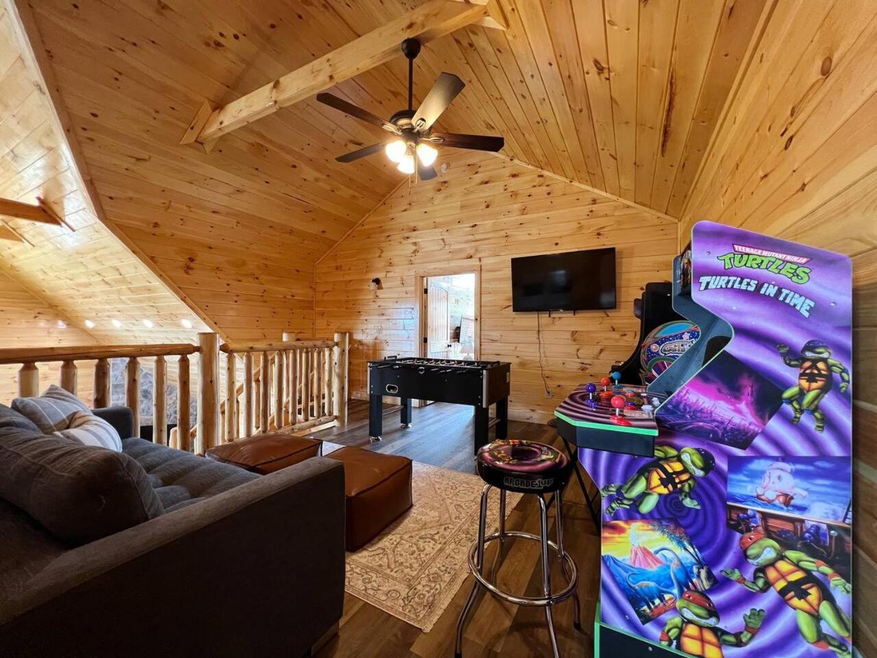 Holiday home Splendid 2cabins Sleeps 28 Pool Hot Tub