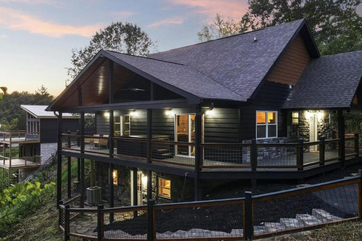Modern Retreat Holiday home