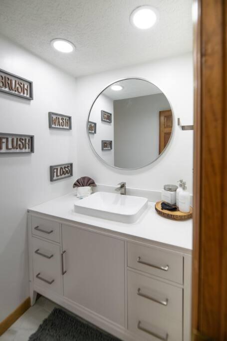 Holiday home Twilight Timber - Pet Friendly With Hot Tub, And Game *