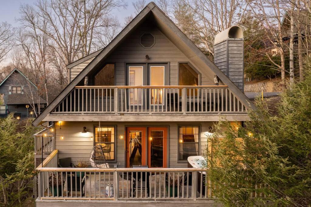 Holiday home Twilight Timber - Pet Friendly With Hot Tub, And Game *