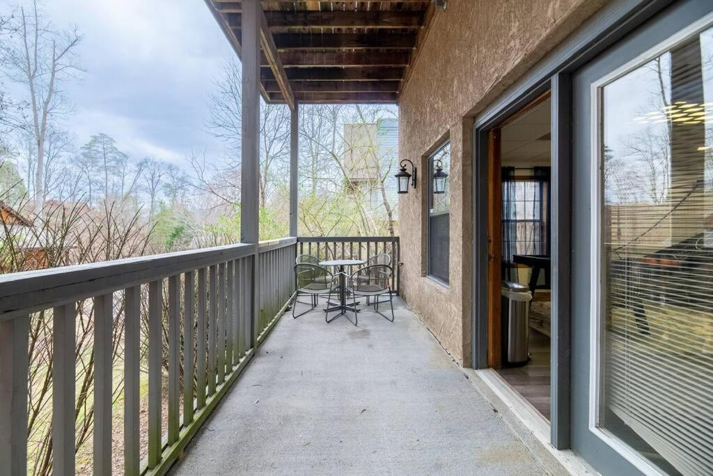 Twilight Timber - Pet Friendly With Hot Tub, And Game * Pigeon Forge