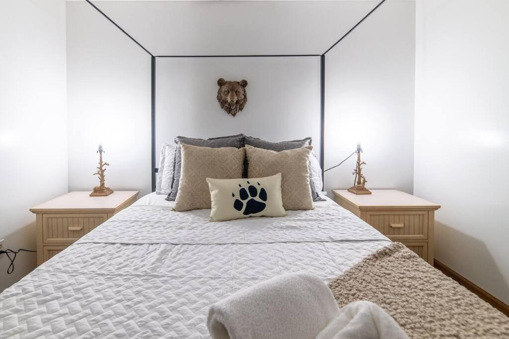 Holiday home Twilight Timber - Pet Friendly With Hot Tub, And Game Pigeon Forge