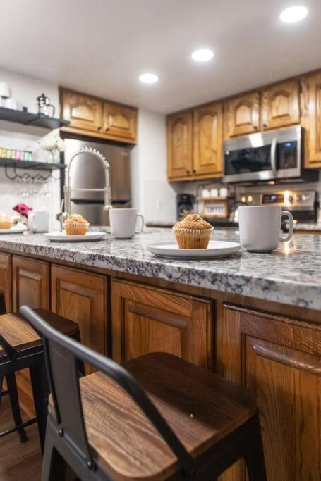 Twilight Timber - Pet Friendly With Hot Tub, And Game Pigeon Forge