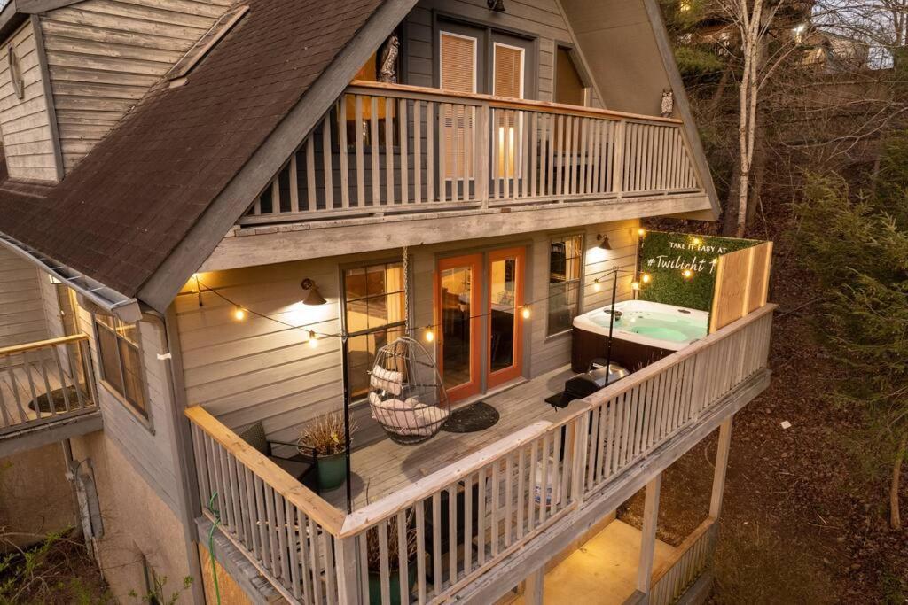 Holiday home Twilight Timber - Pet Friendly With Hot Tub, And Game Pigeon Forge