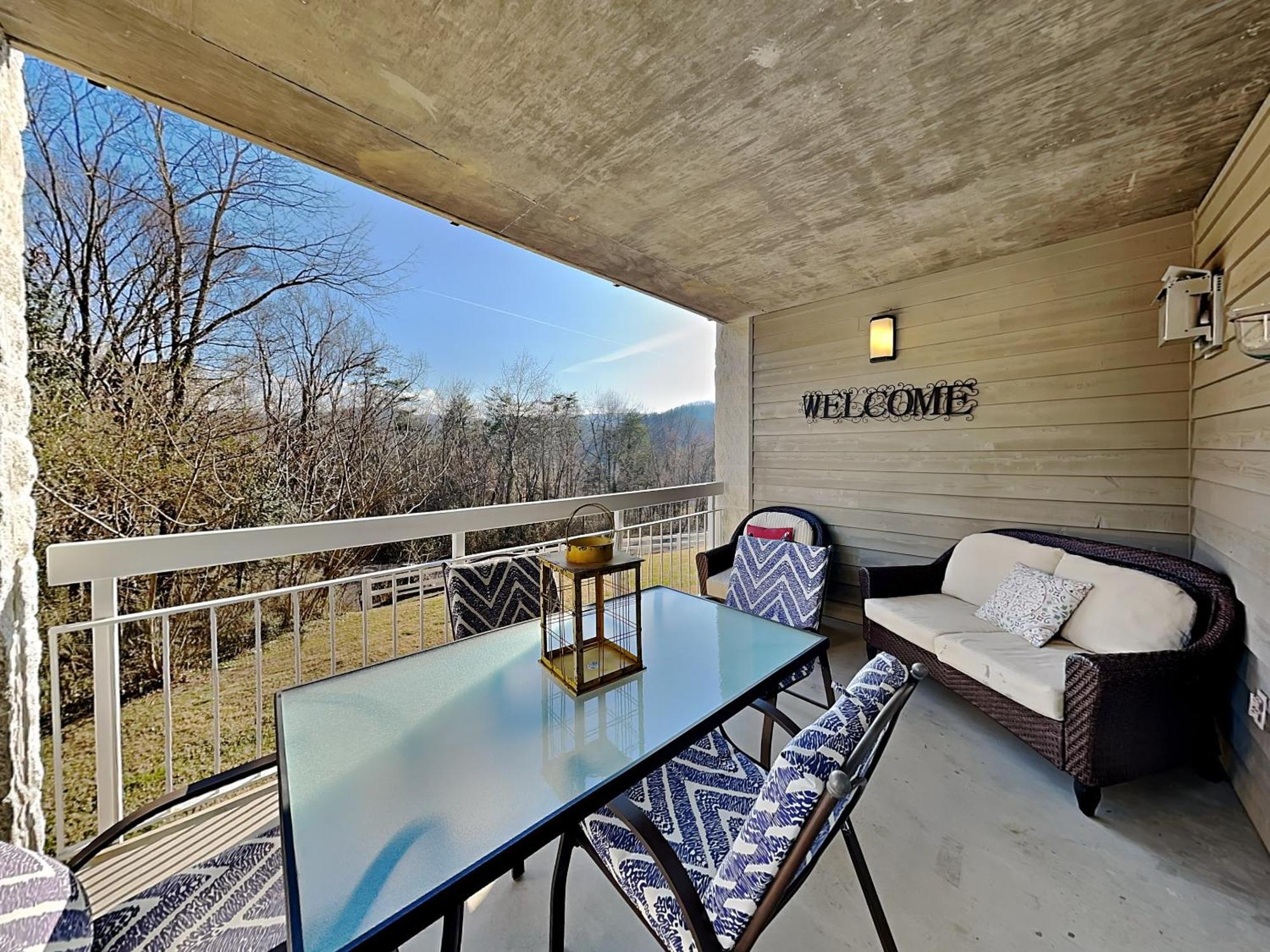 Apartment Smoky Mountain Bliss Whispering Pines 323 Pigeon Forge