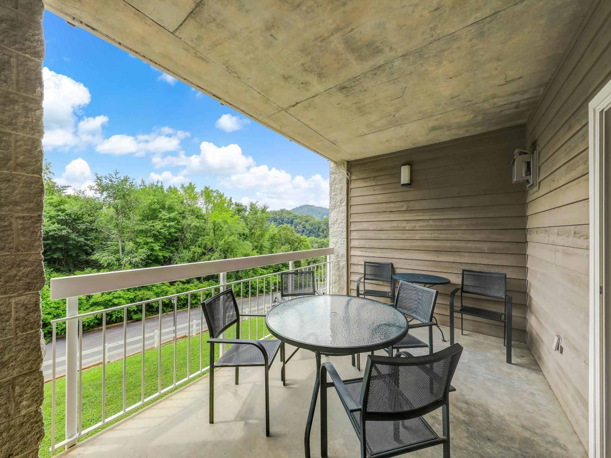 Whispering Pines 424 Apartment Pigeon Forge