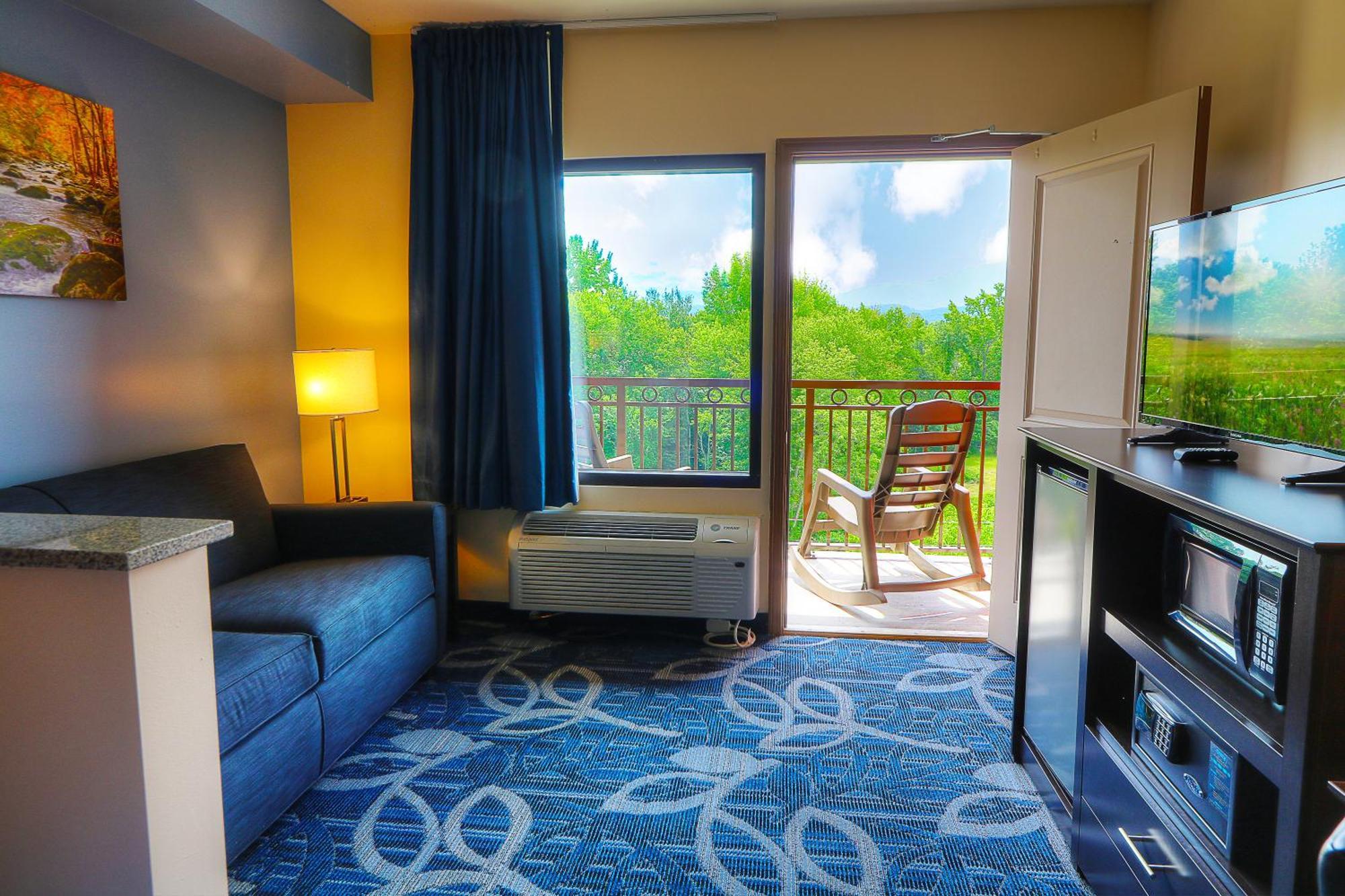 Hotel Country Cascades Waterpark 3*