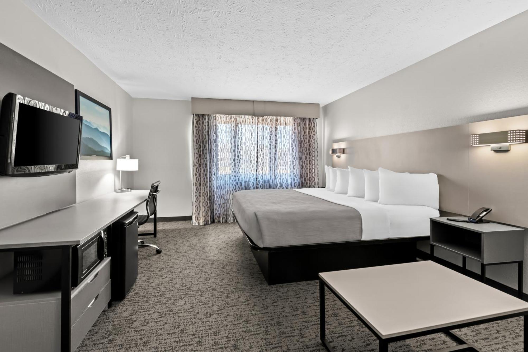 Quality & At Dollywood Lane Pigeon Forge