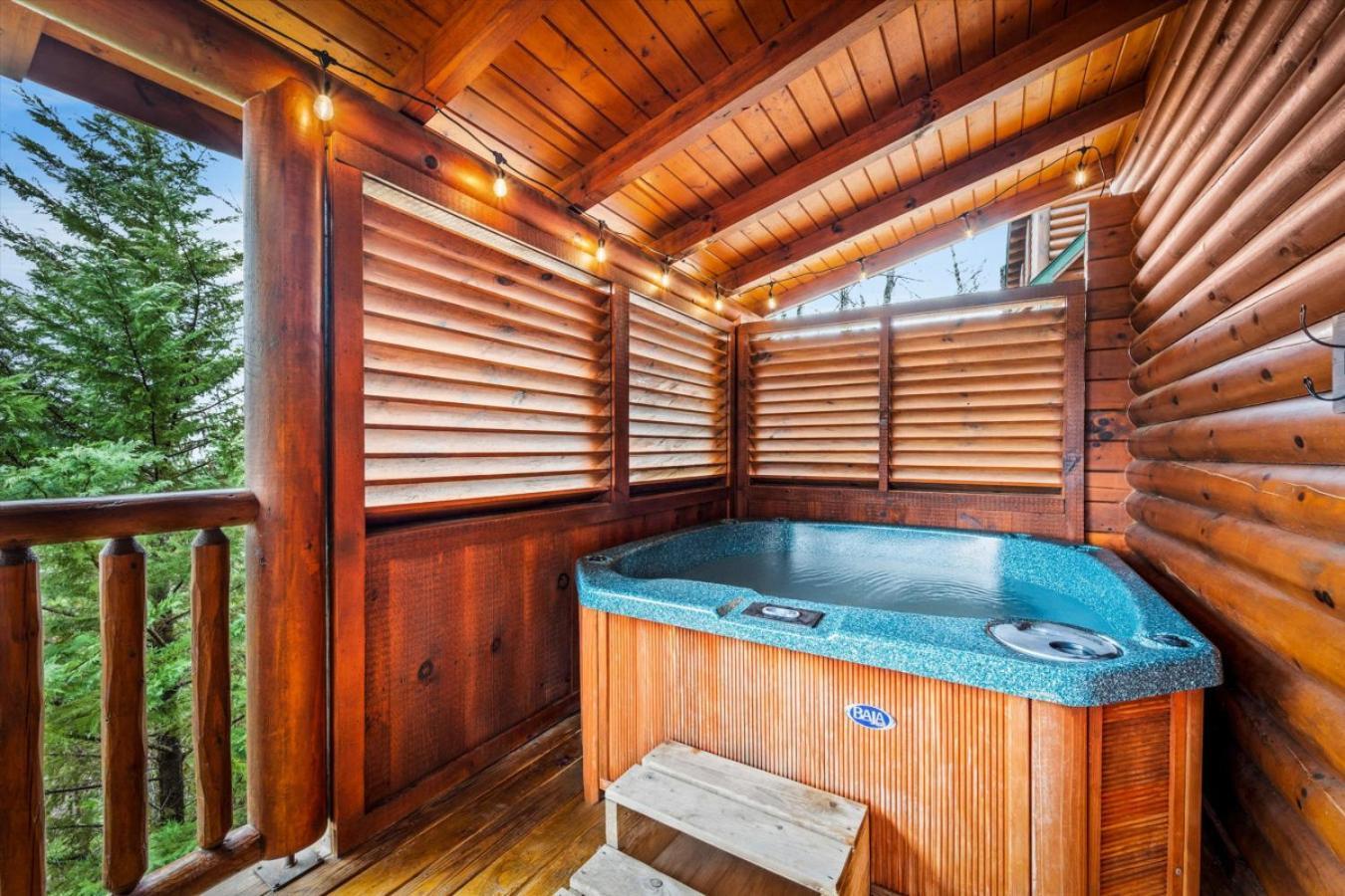Holiday home Luxe Modern Nest- Hot Tub- Pool Table- Bbq