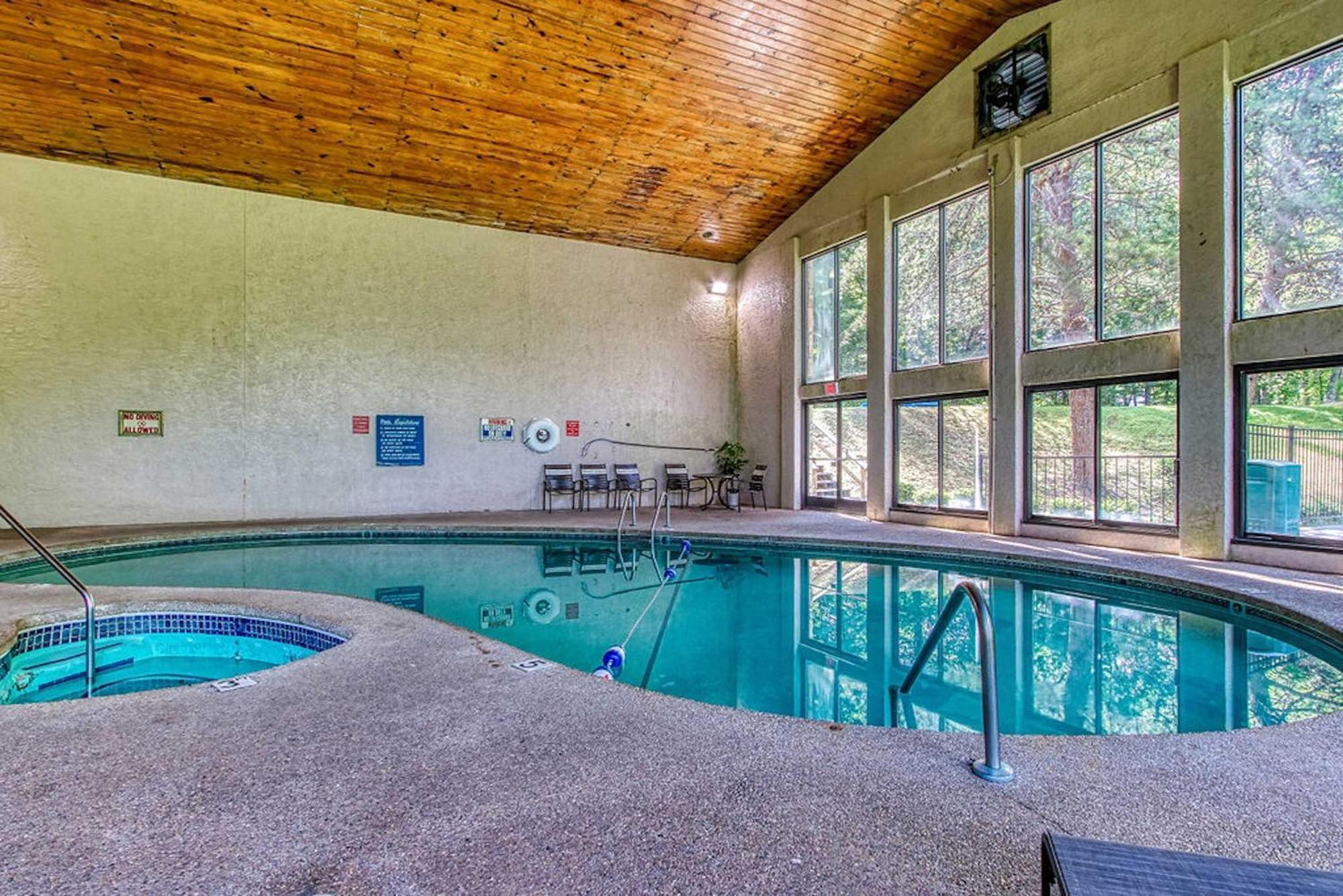 Pinecrest Townhomes-1king 2bunk Unit Holiday home *