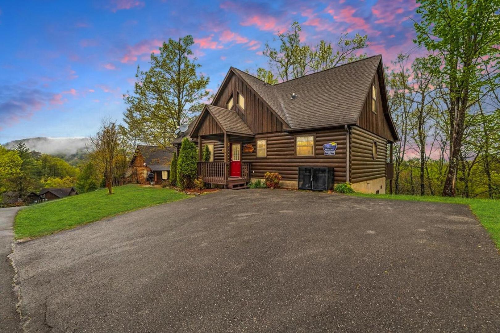 Modern 3br Just 5 Min To Dollywood Hot Tub Holiday home