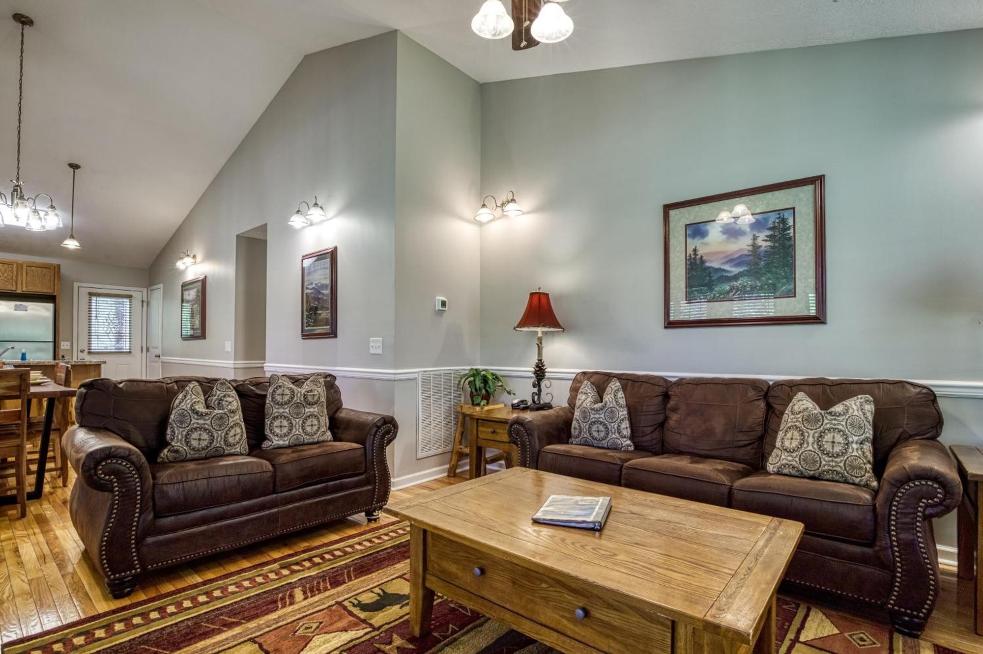 Timber Tree Chalet Pigeon Forge