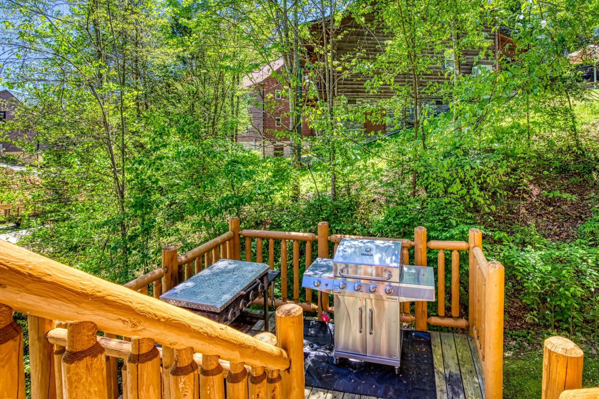 Chalet Timber Tree Pigeon Forge
