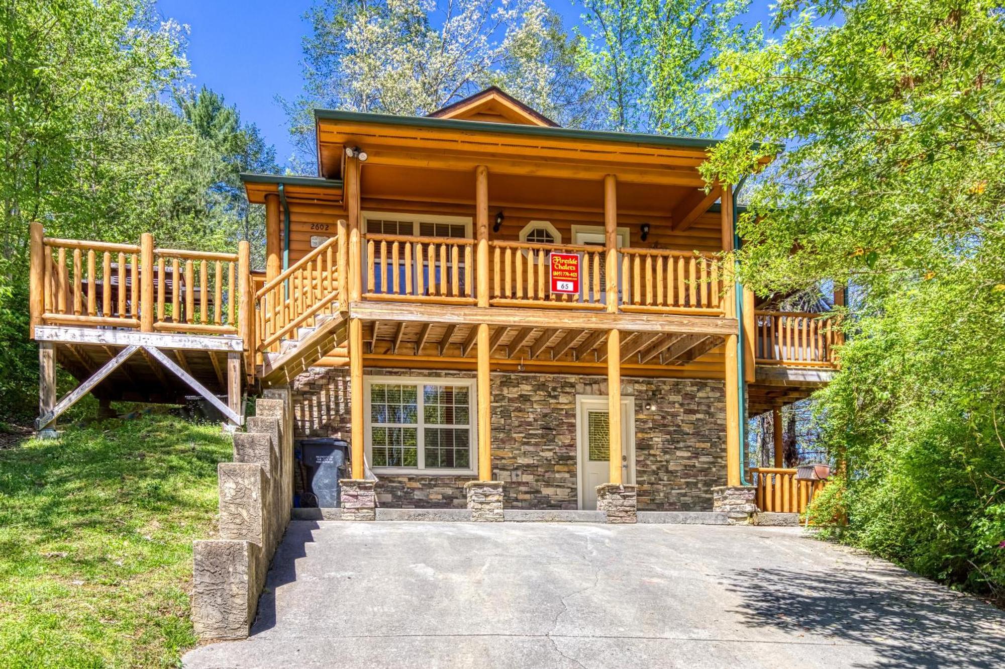 Chalet Timber Tree Pigeon Forge