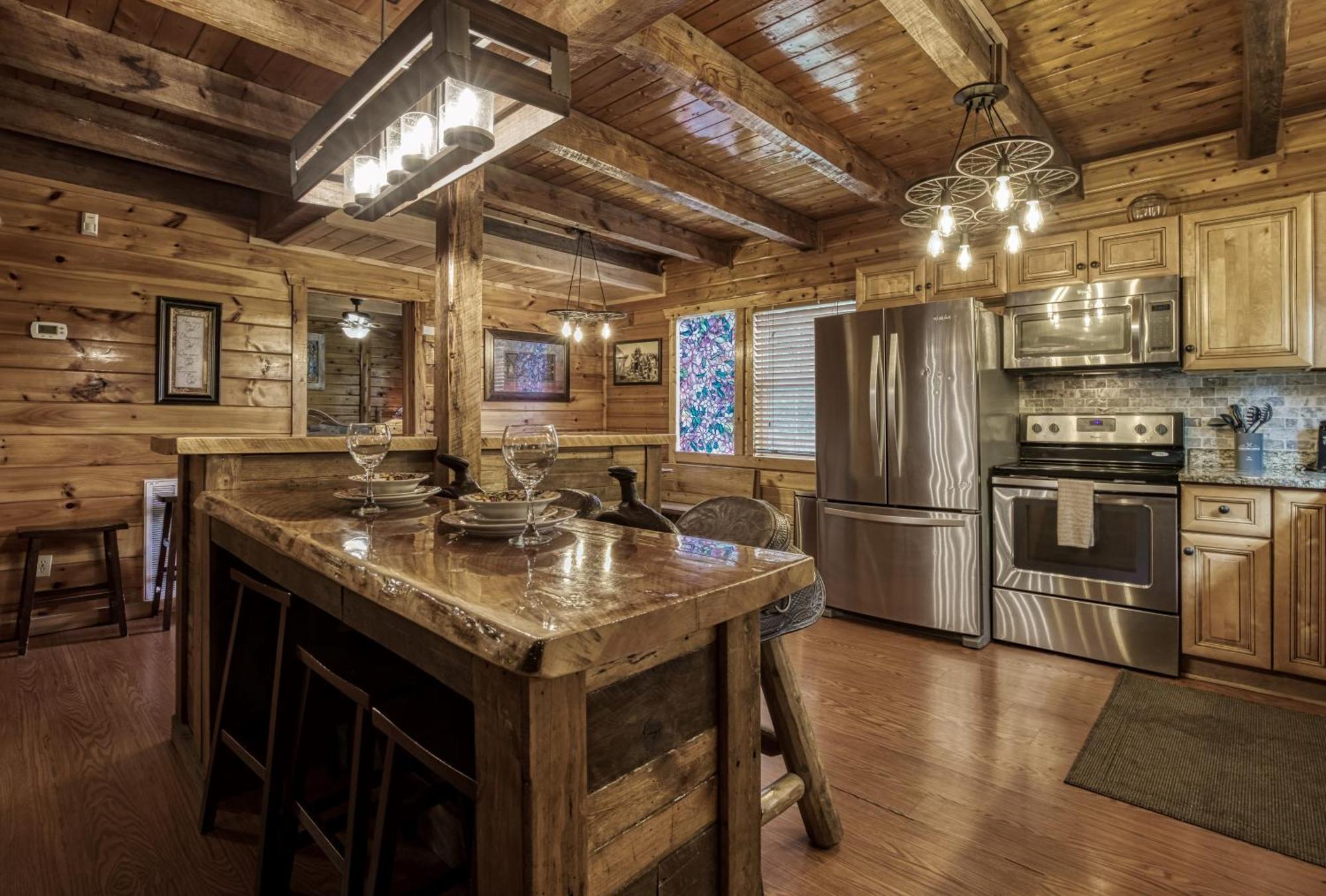 Caddy Shack * Pigeon Forge