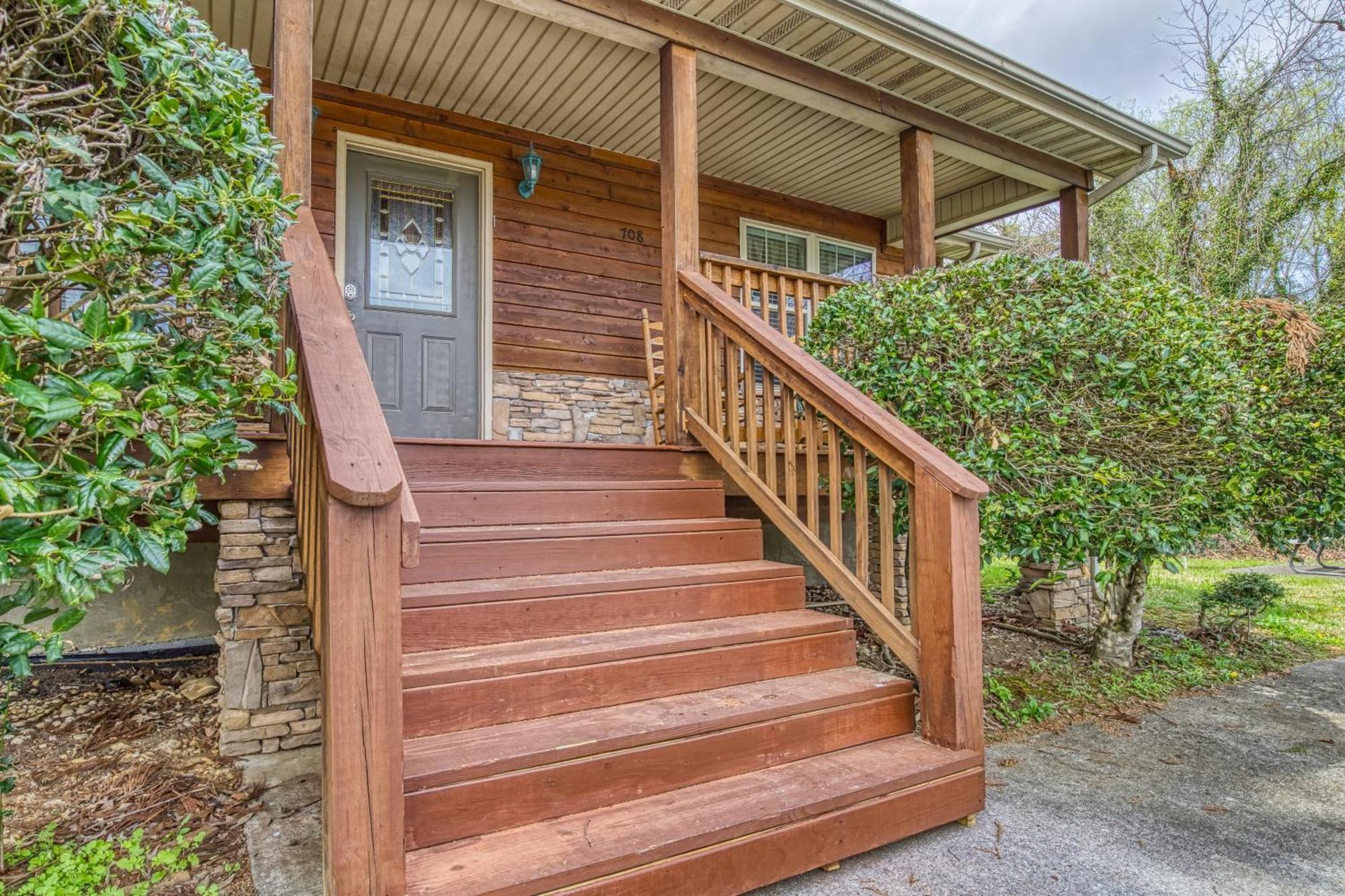 Chalet Whispering River Pigeon Forge
