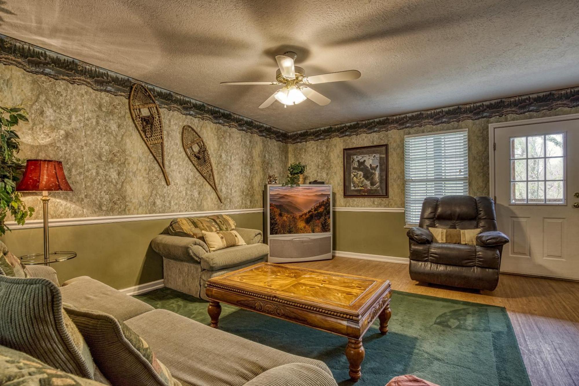 Whispering River Chalet Pigeon Forge