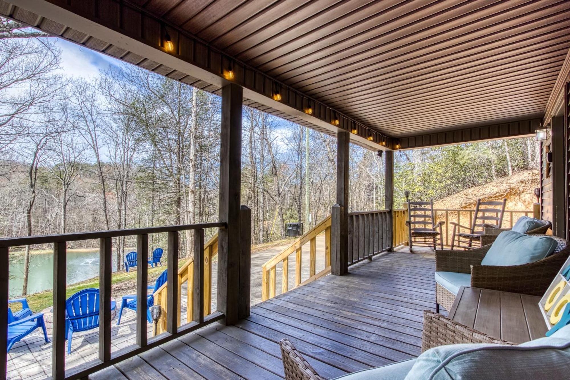Water's View * Pigeon Forge