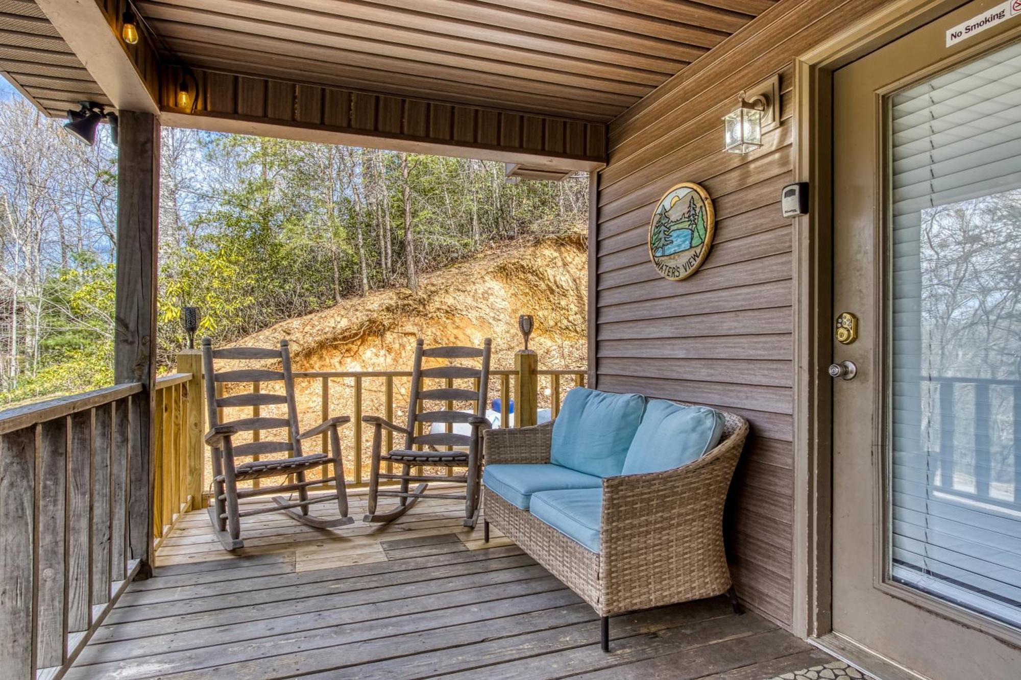 Chalet Water's View