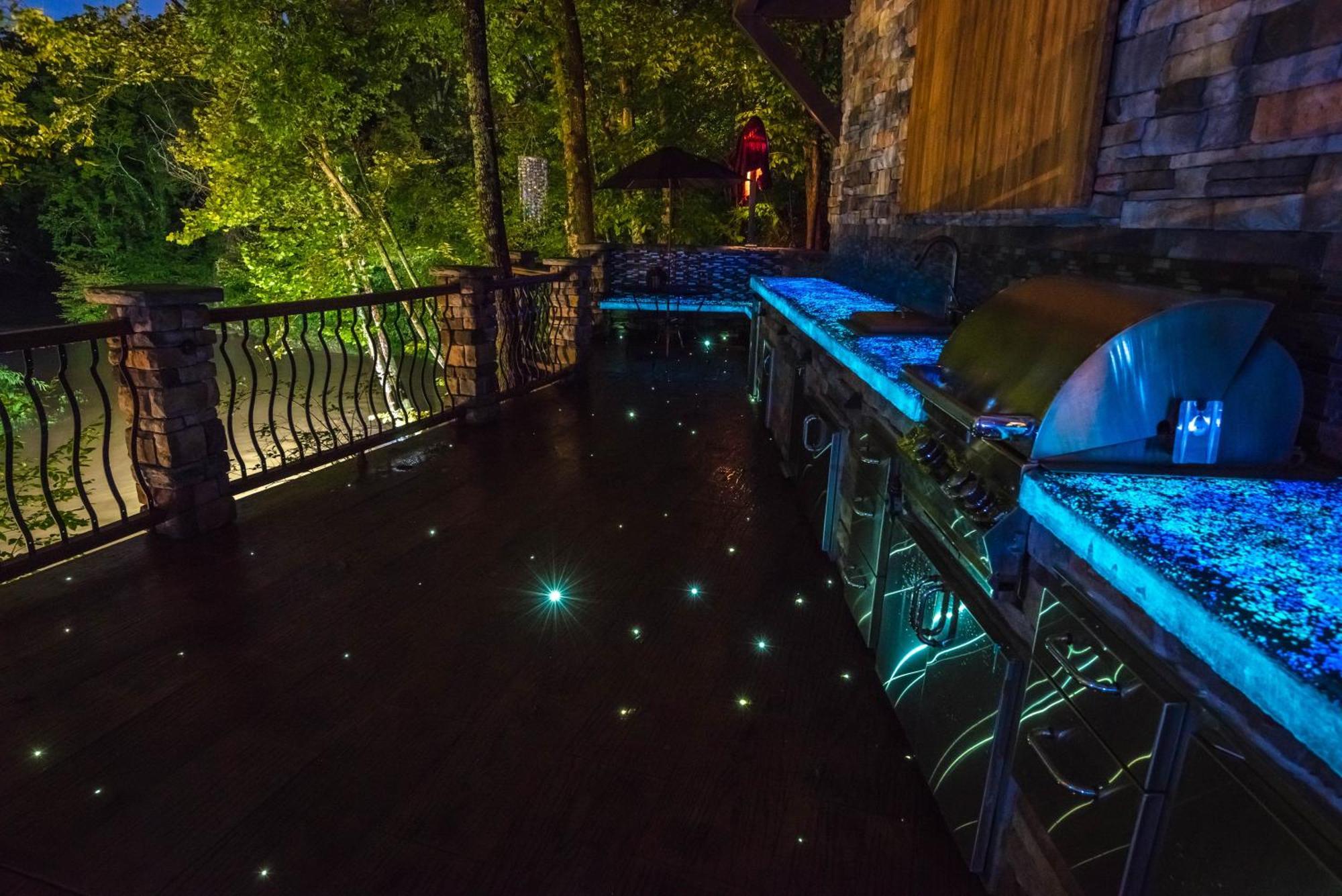Crystal Waters Pigeon Forge