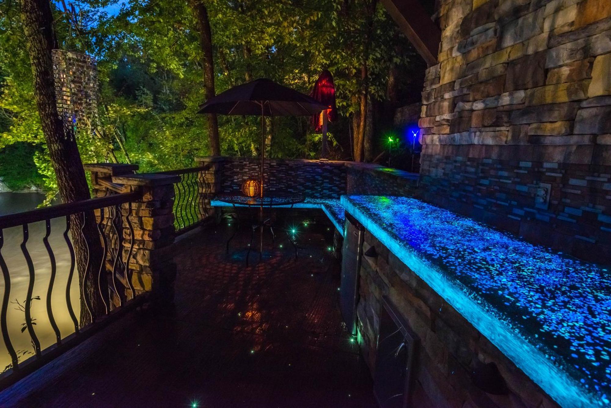 Crystal Waters Pigeon Forge
