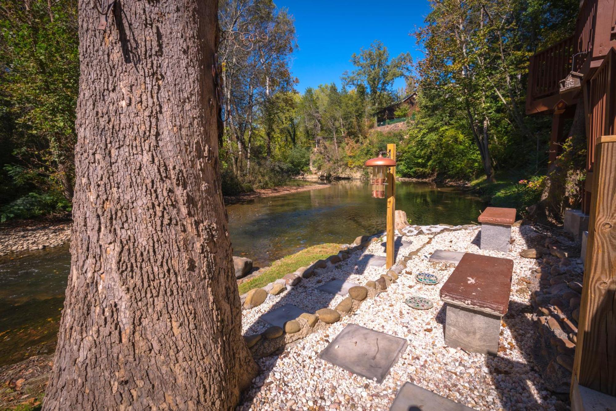 Crystal Waters * Pigeon Forge