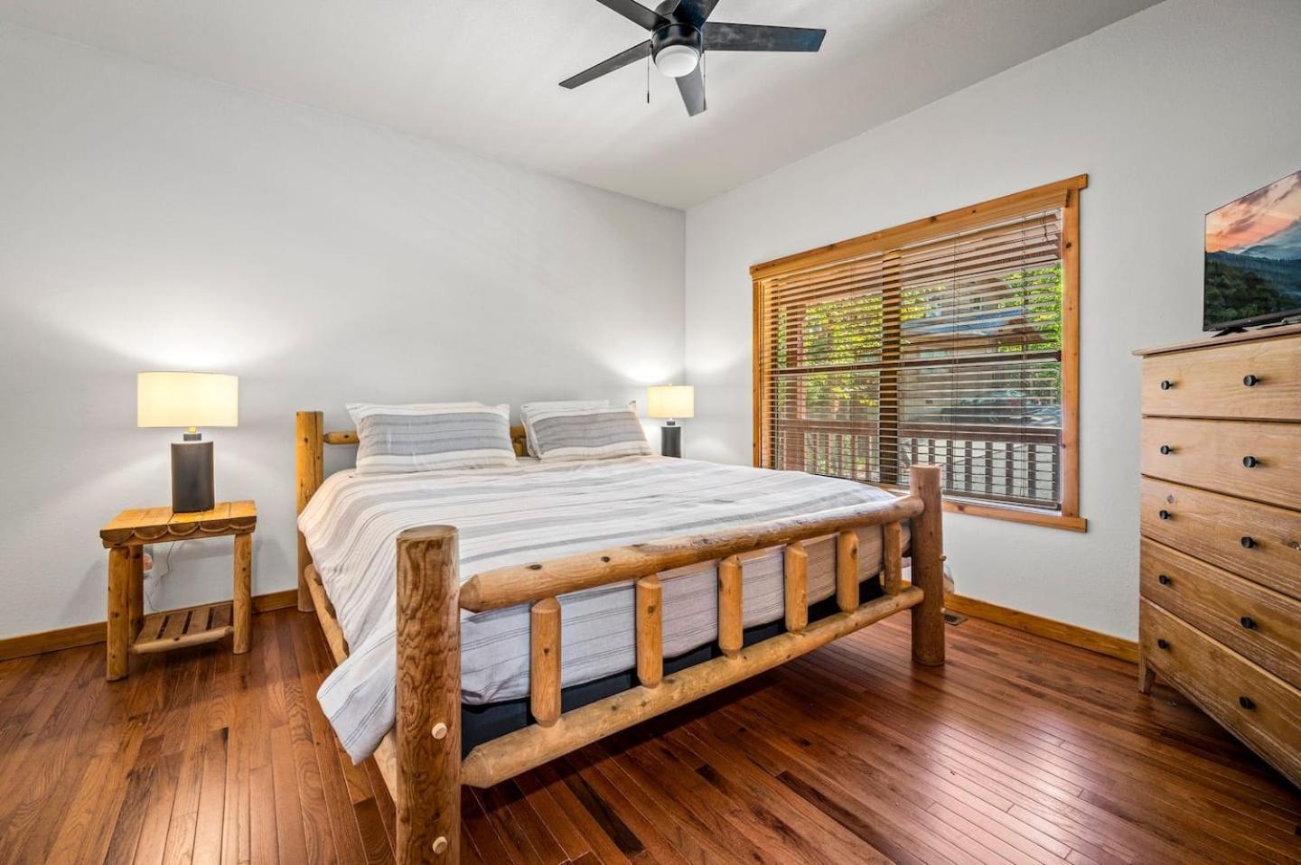 Cozy - Hot Tub, Game Room, Outdoor Pool Holiday home Pigeon Forge