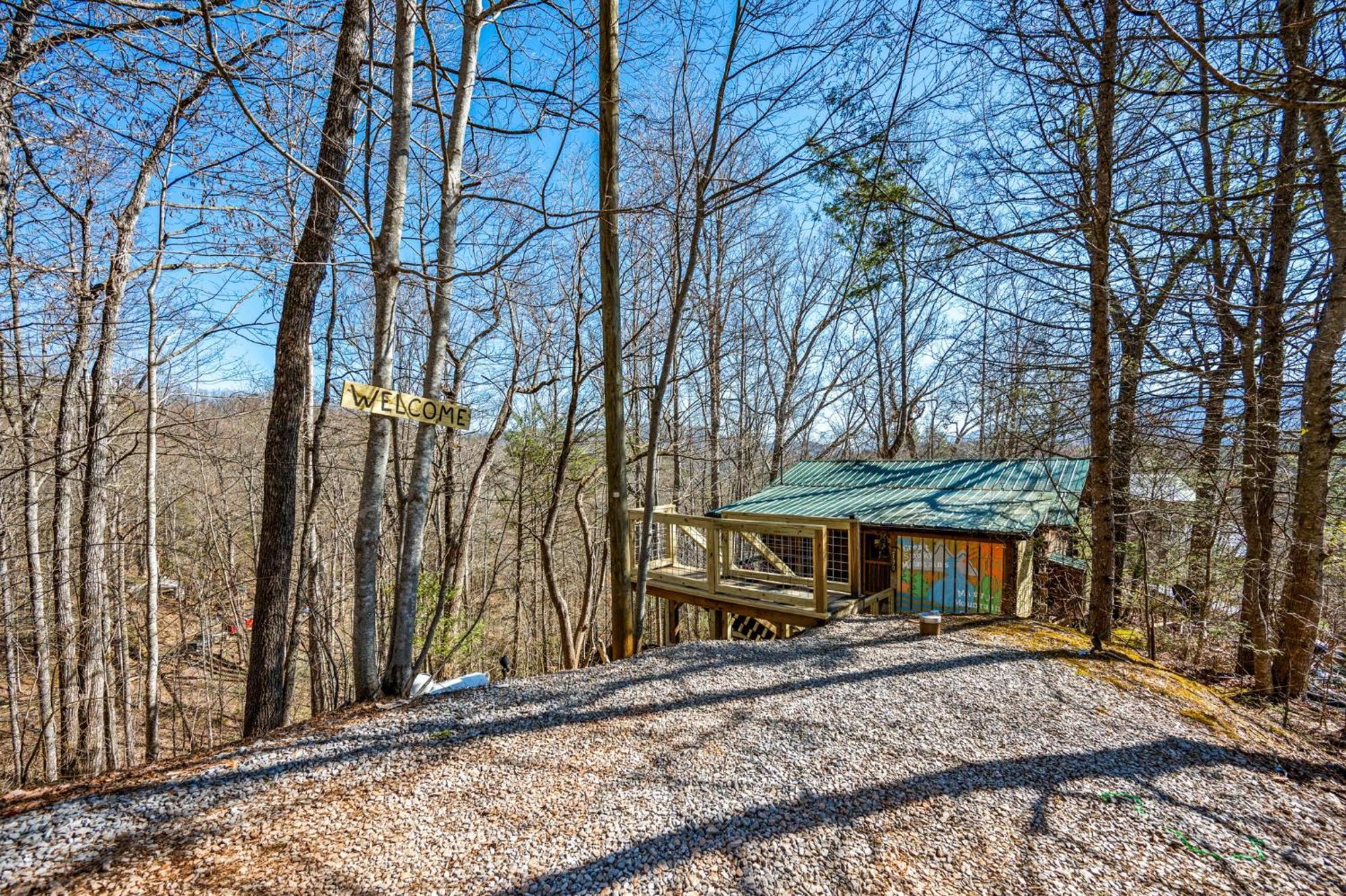 Couples Getaway Near National Park W Hot Tub Pigeon Forge