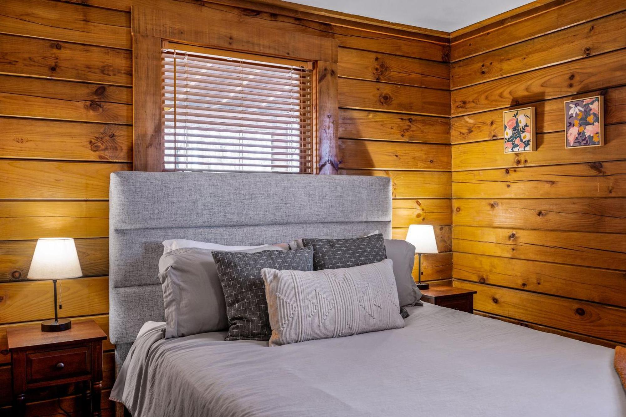 Holiday home Couples Getaway Near National Park W Hot Tub *