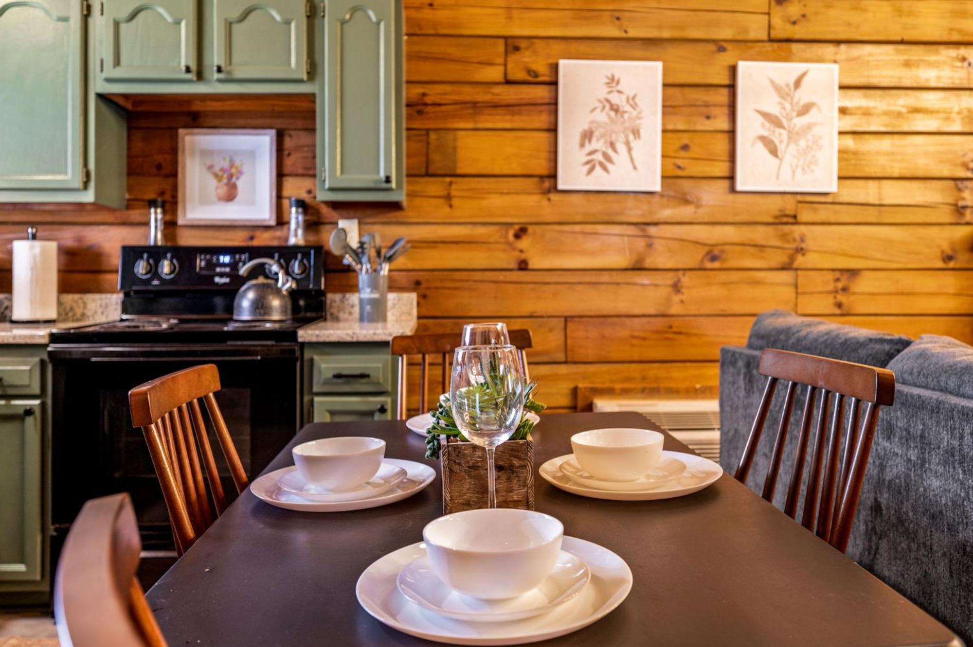 Holiday home Couples Getaway Near National Park W Hot Tub