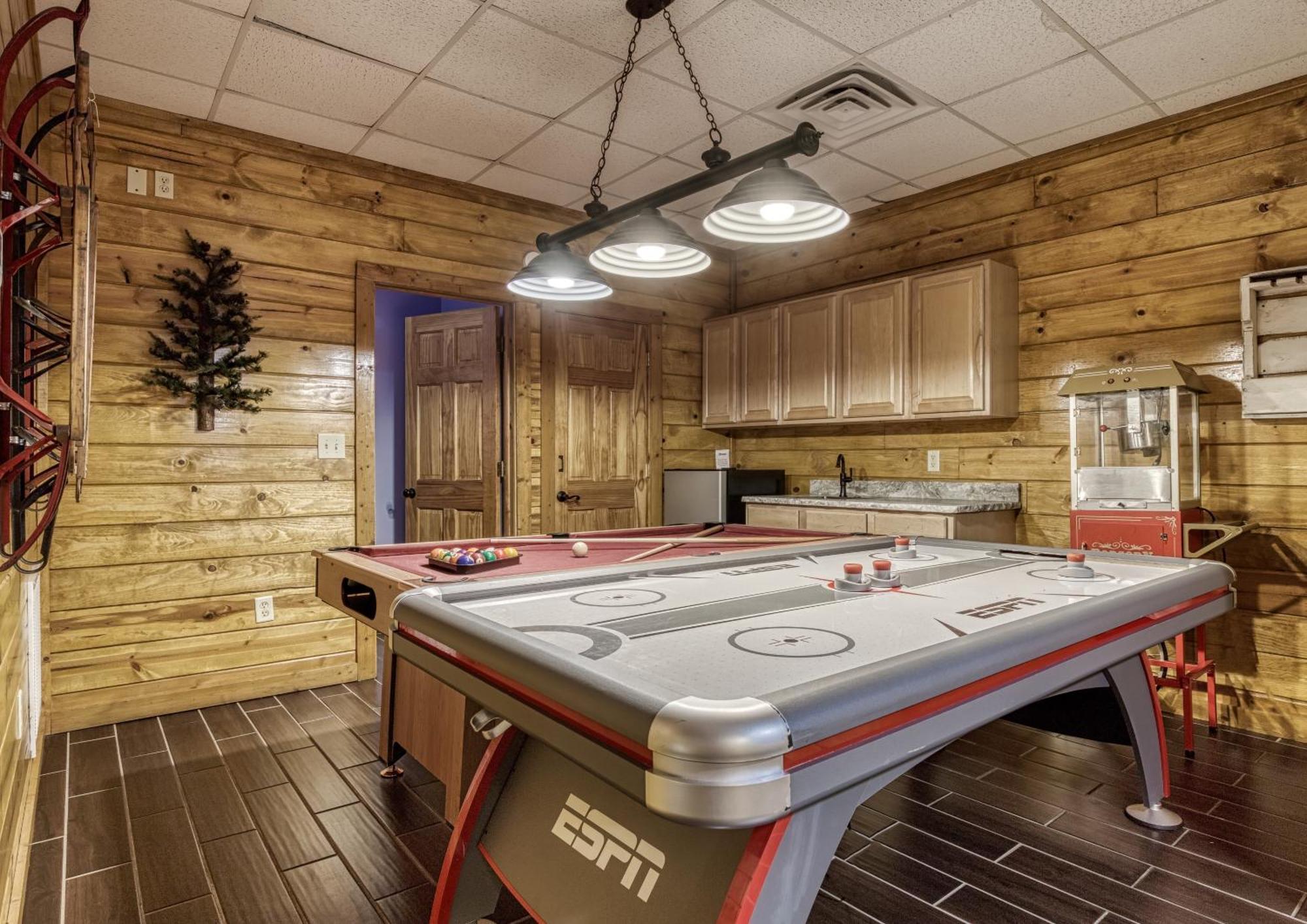 Winter Ridge * Pigeon Forge