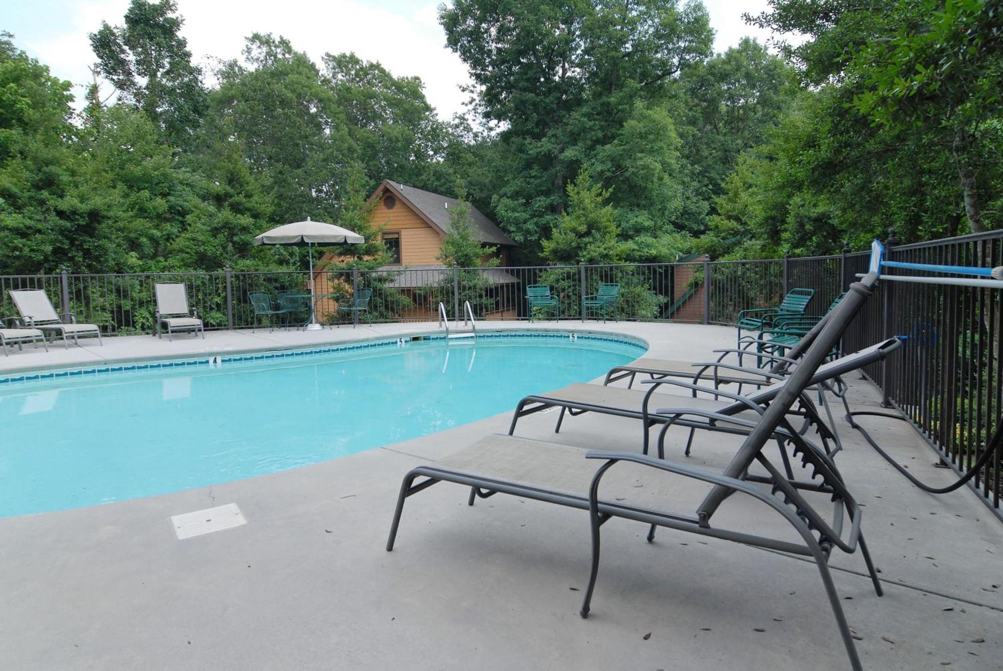 Chalet Grandpas Getaway Pigeon Forge