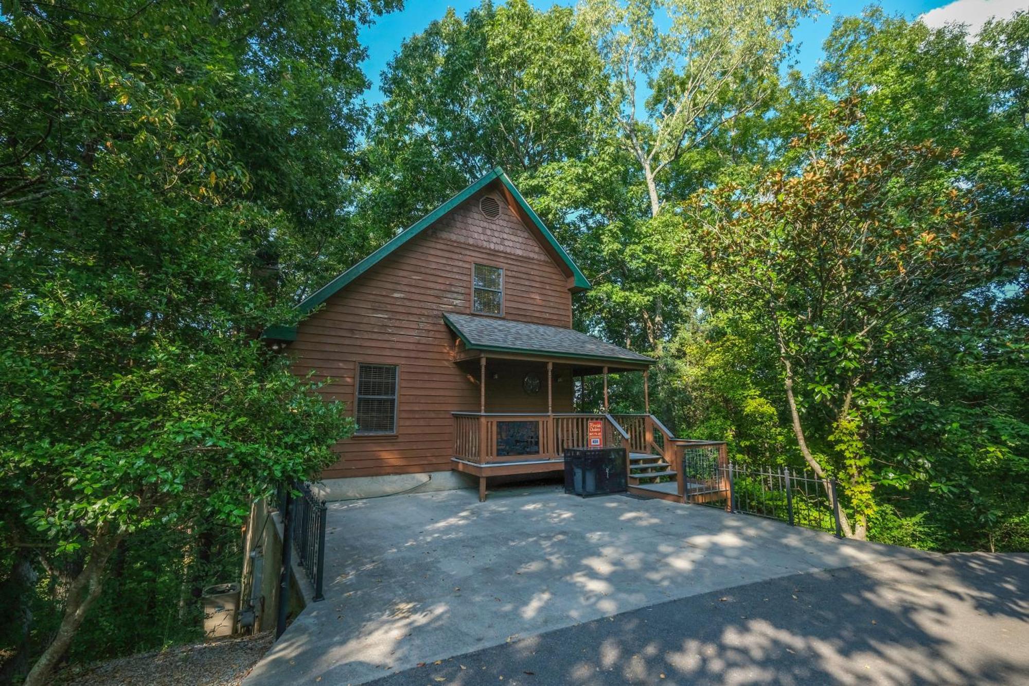 Grandpas Getaway Chalet Pigeon Forge