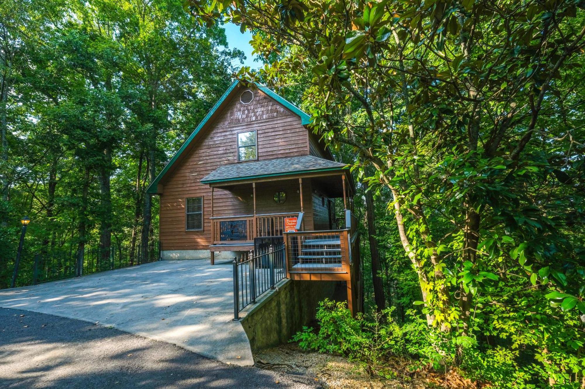 Grandpas Getaway Chalet *