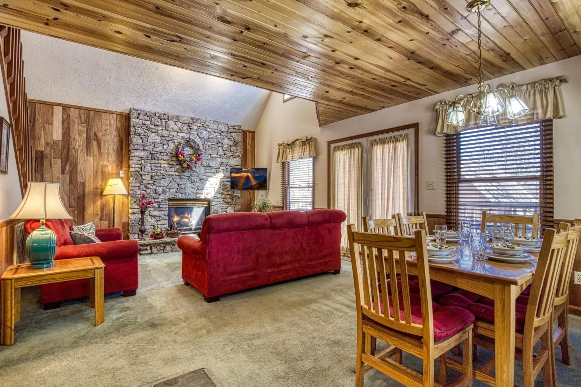 Chalet Blackberry Ridge Pigeon Forge