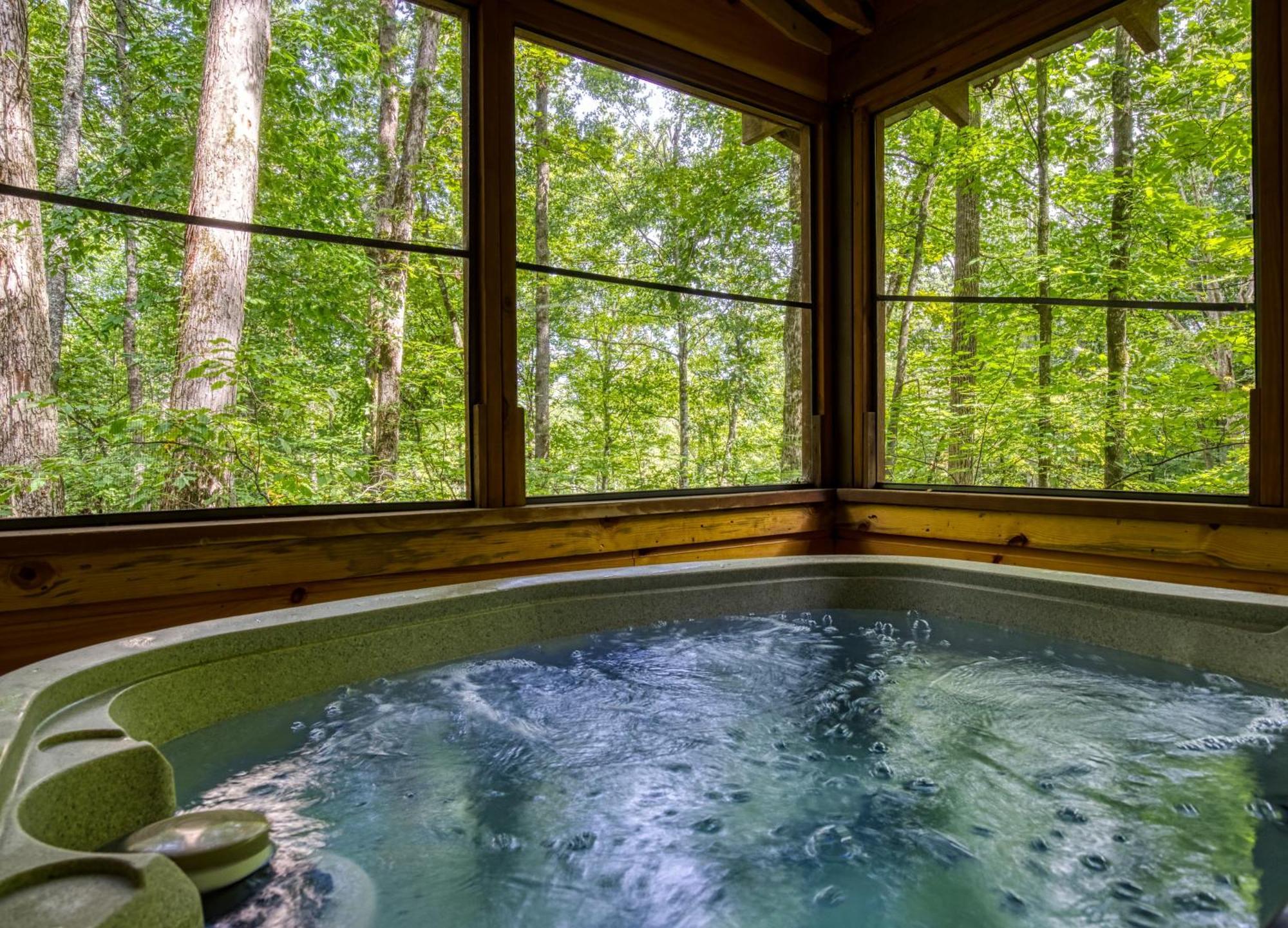 Treeside Pigeon Forge