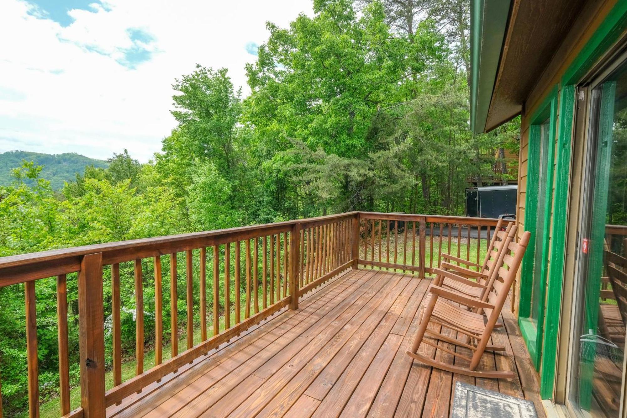 Moose Haven * Pigeon Forge