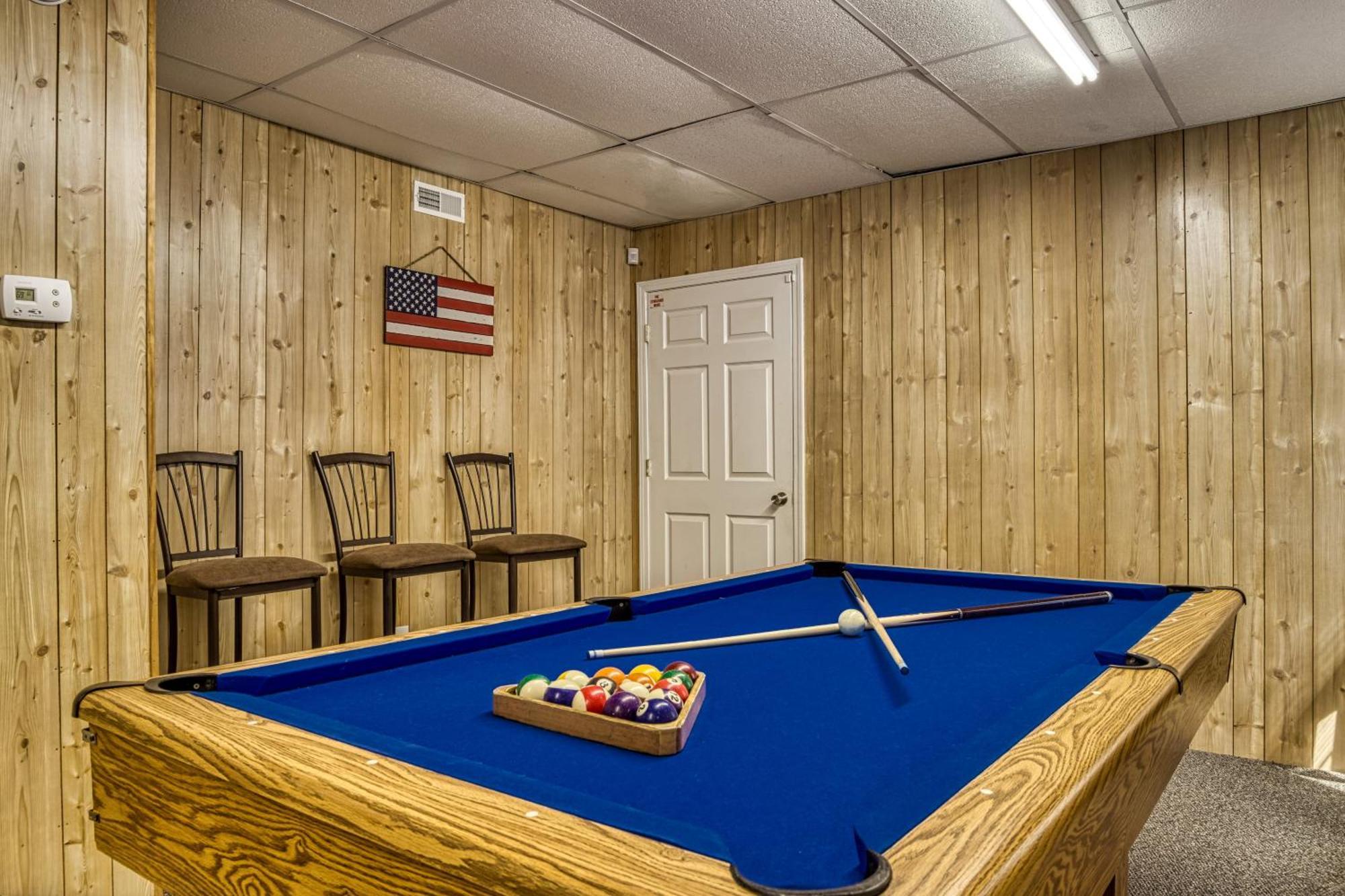Alluring River Chalet Pigeon Forge