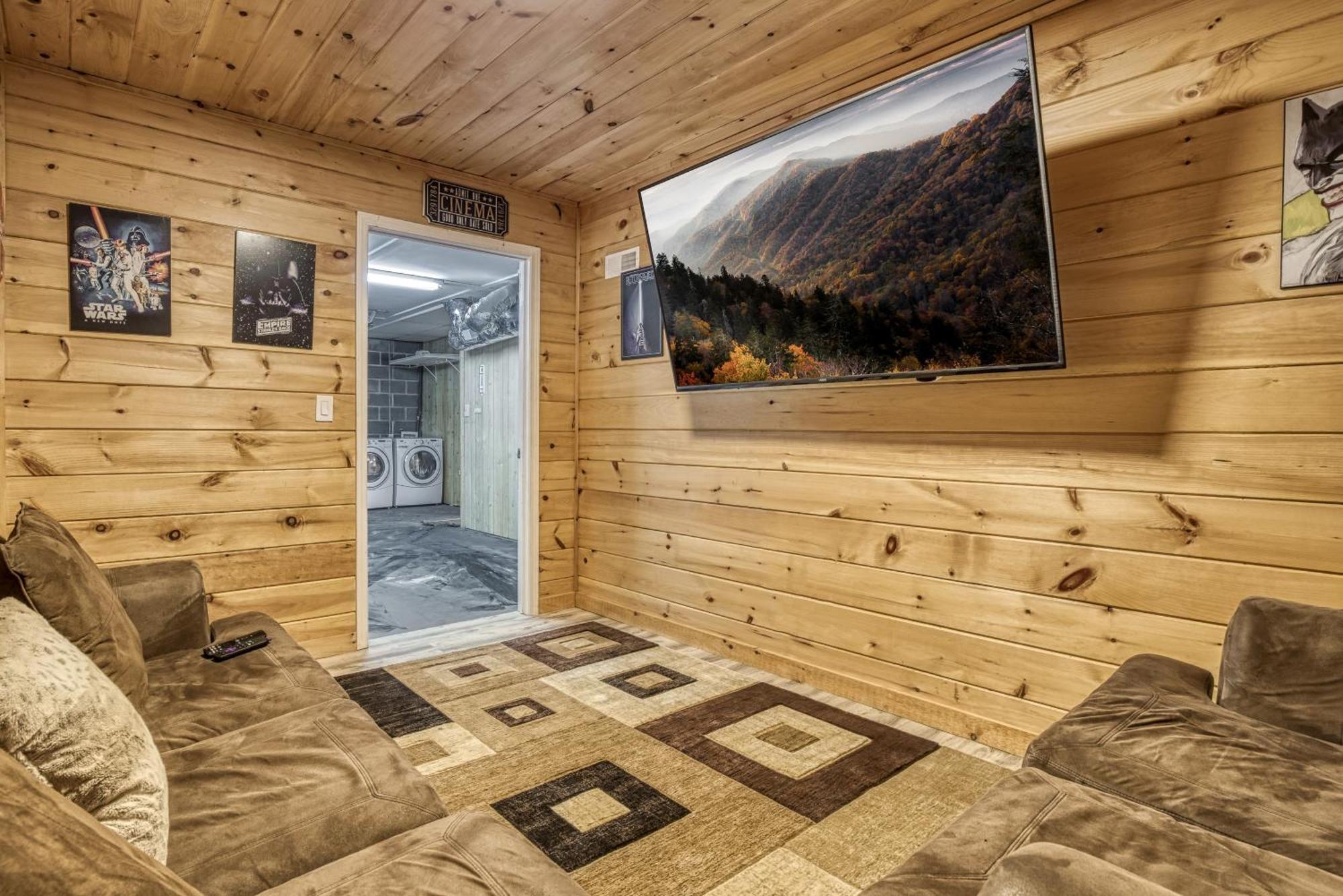 Alluring River Chalet Pigeon Forge