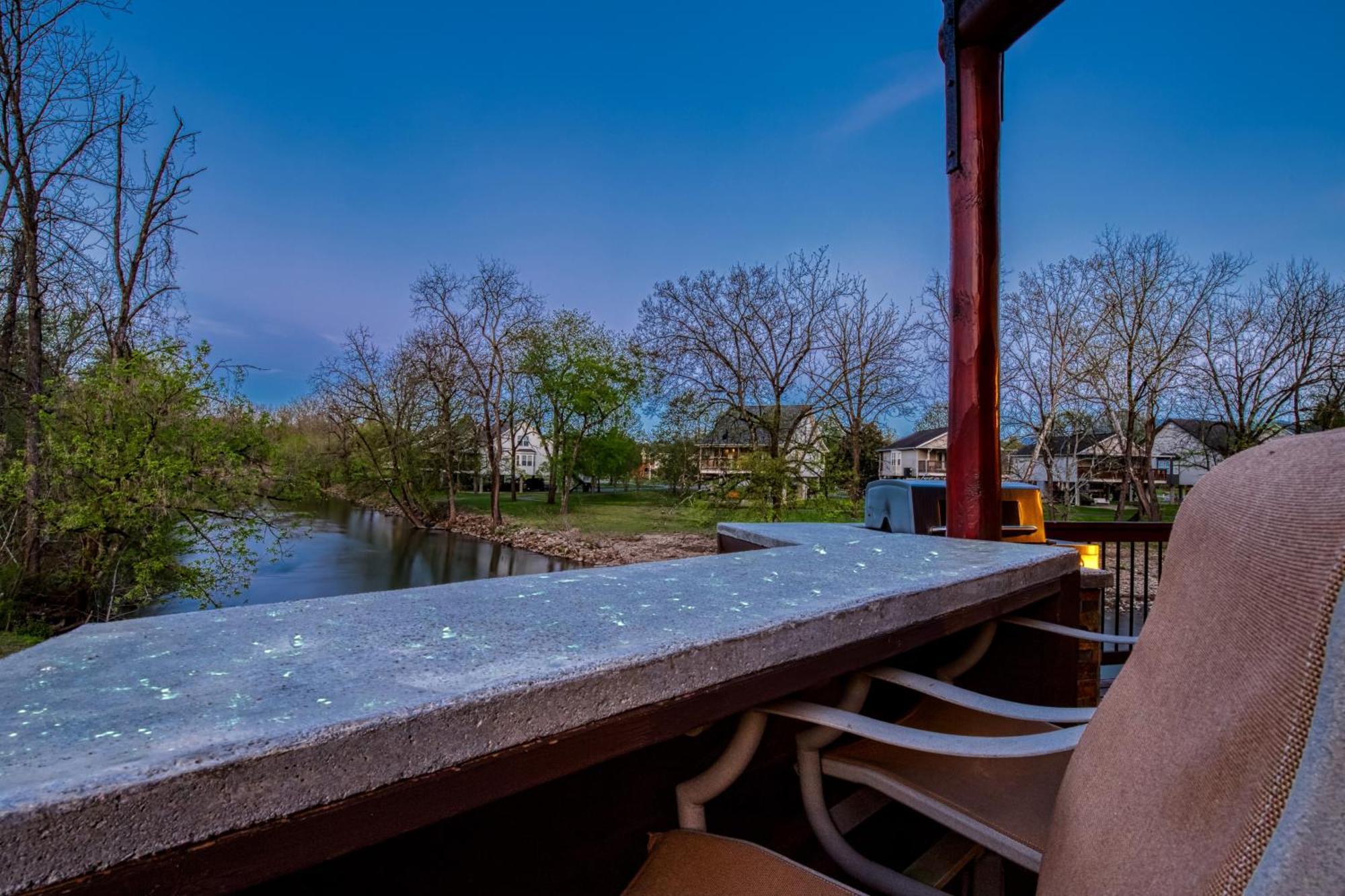 River Livin Pigeon Forge
