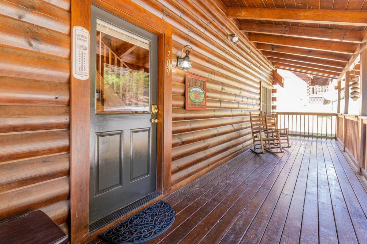 Cozy Spacious With Hot Tub, Bbq Near Parkway *
