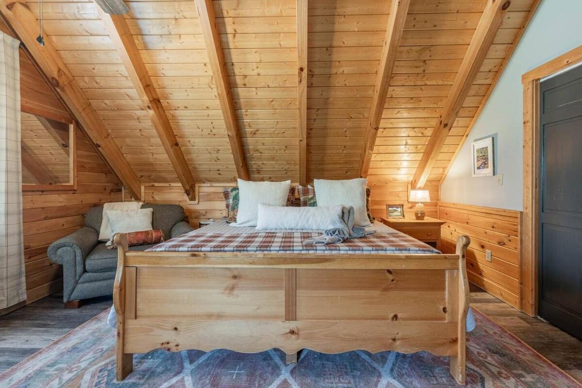 Cozy Spacious With Hot Tub, Bbq Near Parkway * Pigeon Forge
