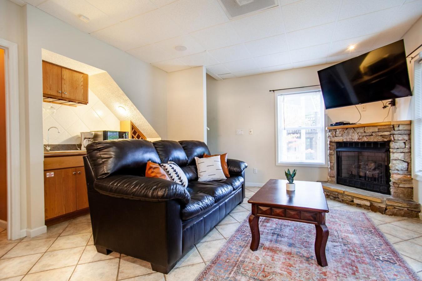 Valley Heights W Hot Tub Life Size Games Lounge Holiday home *