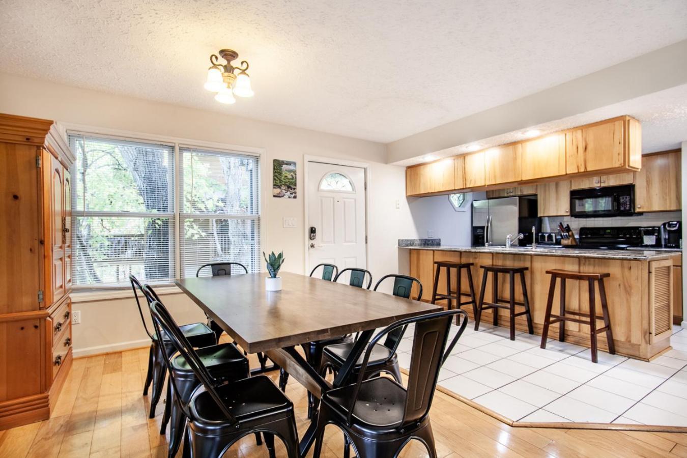 Holiday home Valley Heights W Hot Tub Life Size Games Lounge *