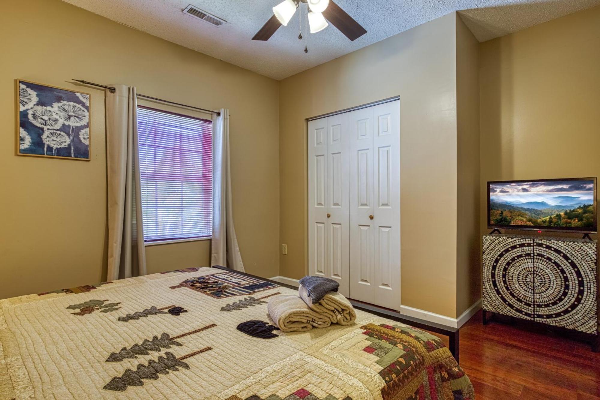 Smoky Mountain Legacy Holiday home