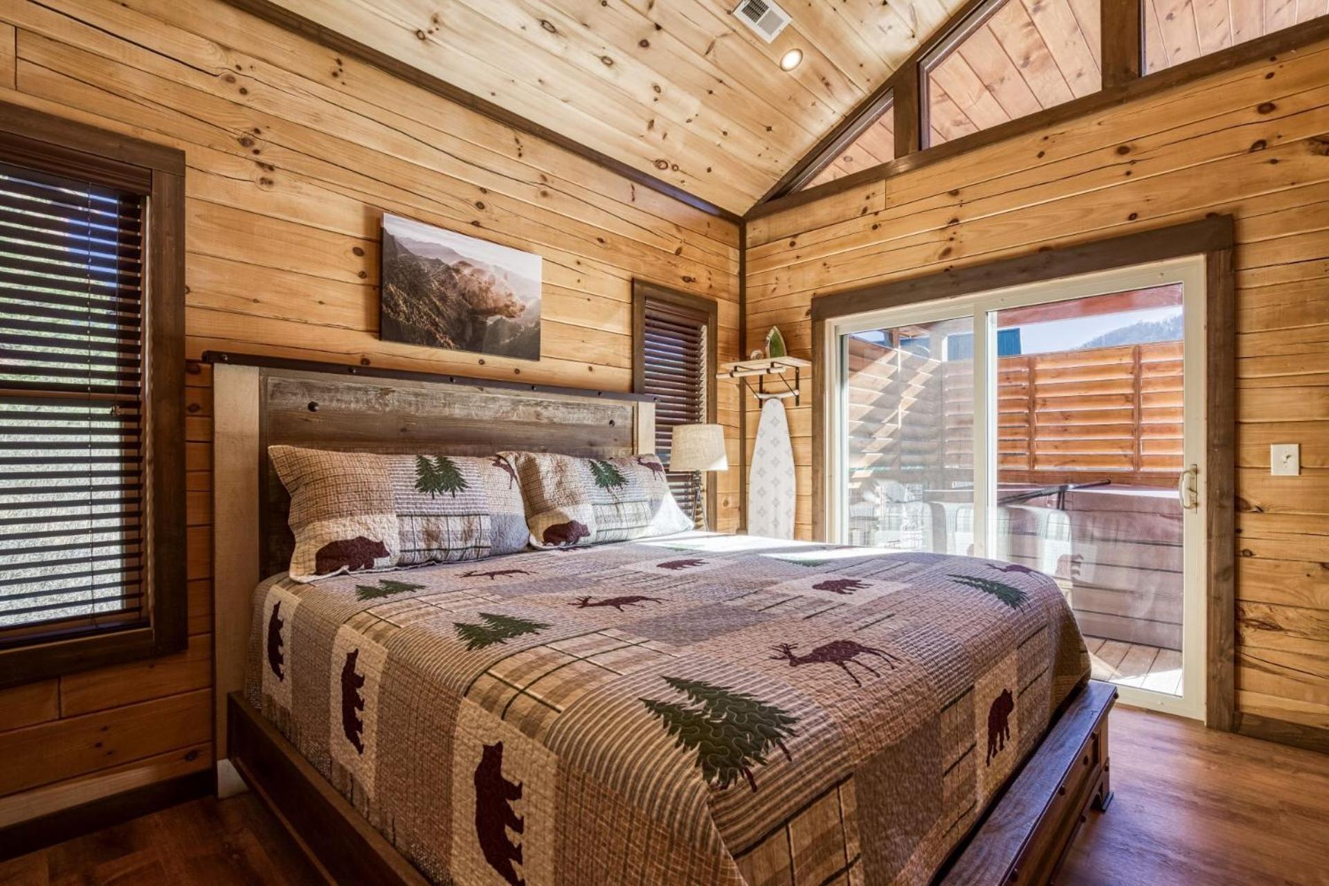 Two-bedroom House Pigeon Forge