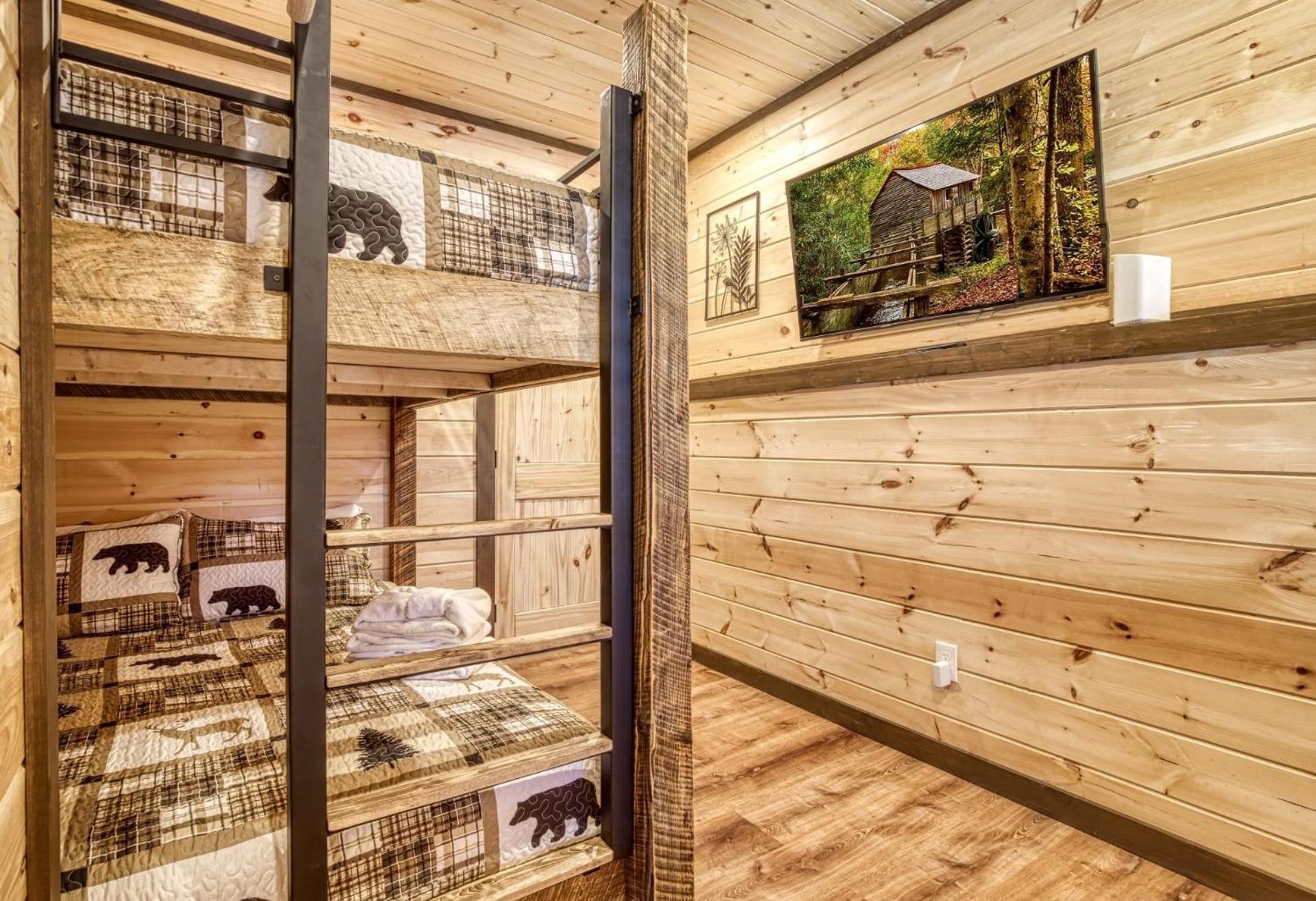 Two-bedroom House * Pigeon Forge