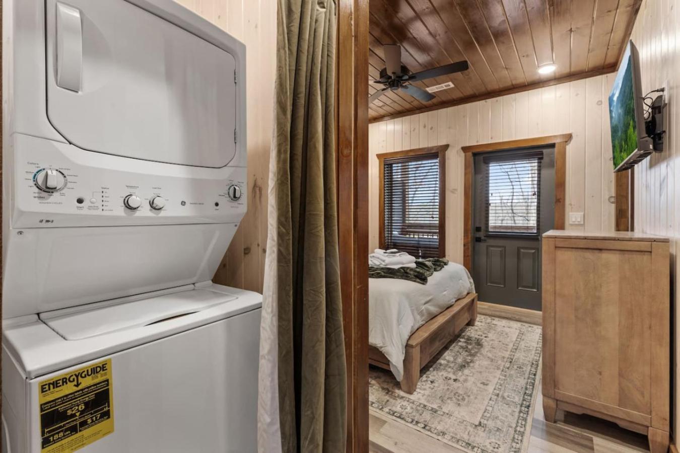 Evergreen Parkway Retreat Views Hot Tub Arcade * Pigeon Forge